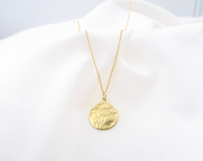 18k Solid gold necklace 1,5 cm Round disc hammered Necklace • Coin necklace, Solid gold Necklace for Women • Gold medallion gift for woman