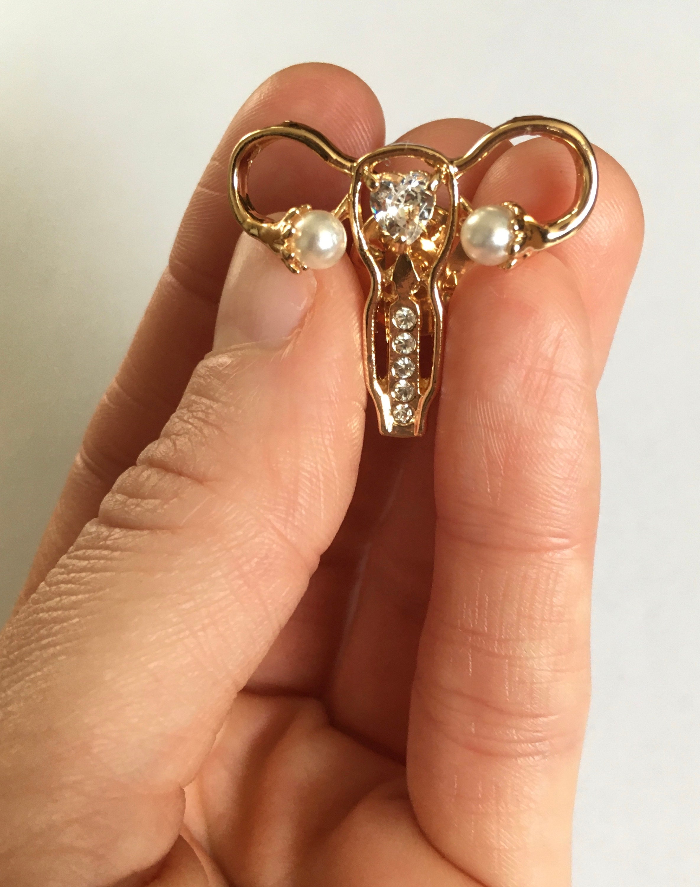 Feminist Enamel Pin Gold-Uterus Ovaries Medical Health Care Female Bo…
