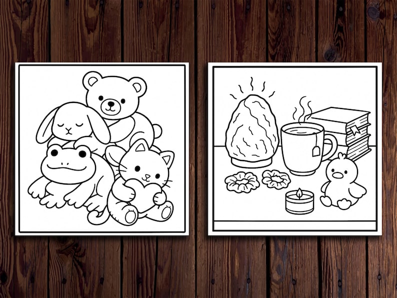K&ouml;nnte beinhalten: Zwei quadratische Kunstdrucke. Einer zeigt einen B&auml;ren, ein Kaninchen, einen Frosch und eine Katze. Der andere zeigt eine Salzlampe, eine Tasse Tee, einen Stapel B&uuml;cher, eine Kerze, eine Ente und zwei Scrunchies. Alle Illustrationen sind in Schwarzwei&szlig;.