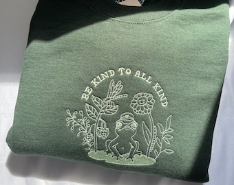 Lente/zomer geborduurd sweatshirt, kikkertrui, dierenvriendtrui, wees aardig, positieve boodschap, gezellige trui