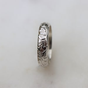 Sterling Silver Floral Ring, Floral patterned Silver Ring , Minimalist Floral silver Ring, Sterling Silver Stacking ring