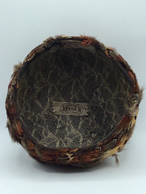 1960’s Genuine Velour Imported Feather Pillbox Hat - image 5