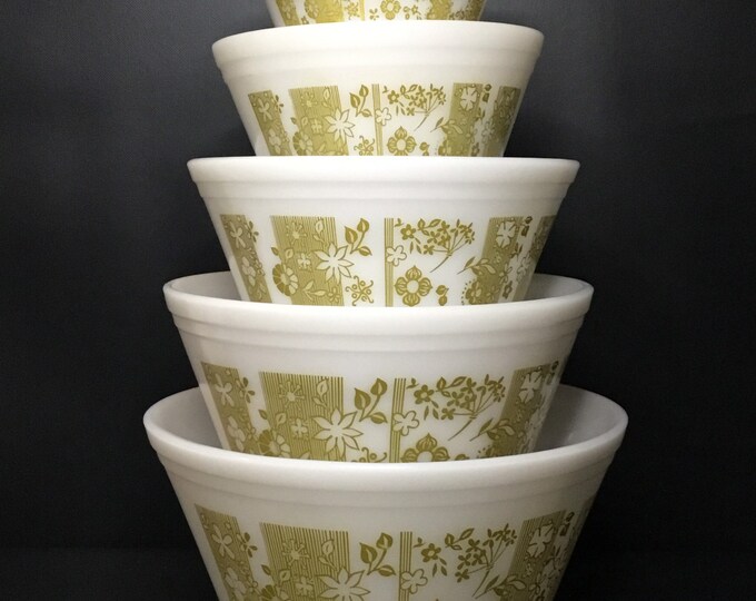 Federal Glass Mixing Bowls Set of Five Etsy