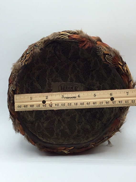 1960’s Genuine Velour Imported Feather Pillbox Hat - image 10