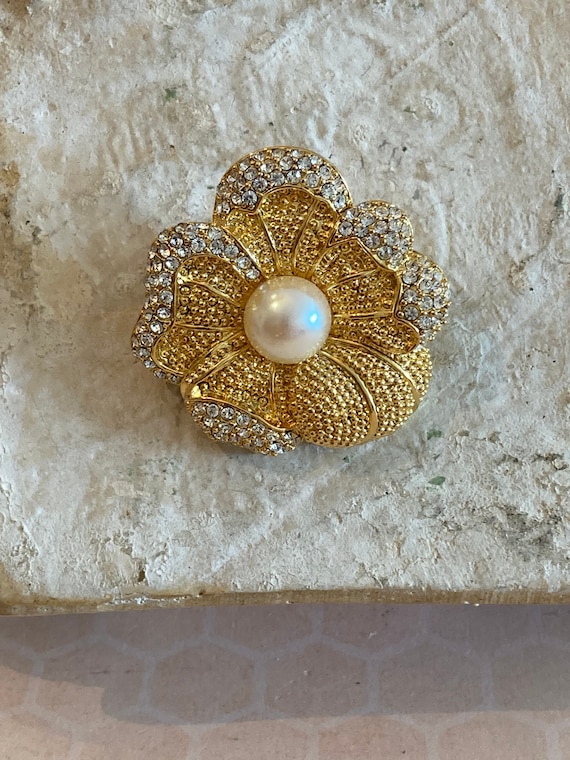 Vintage Monet Gold Tone Flower Brooch, Flower Pin 