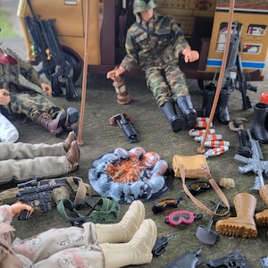 G.I.Joe Action Figures Set of 5 1990s Dolls Big Jim Camper  All Accessories