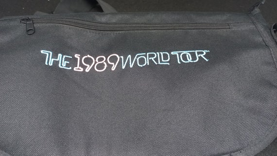 Taylor Swift the 1989 World Tour Messenger Bag Official New. 0725