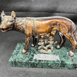 Remulus and Remus Sculpture Wolf and Twin Babies Sculpture on Granite Roma Italy. F2