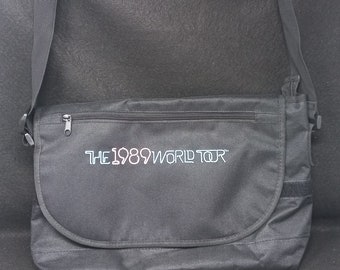 Taylor Swift the 1989 World Tour Messenger Bag Official New. 0725