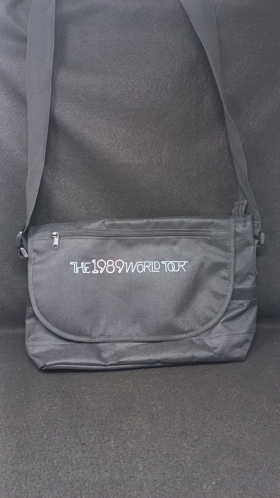 Taylor Swift the 1989 World Tour Messenger Bag Official New. 0725