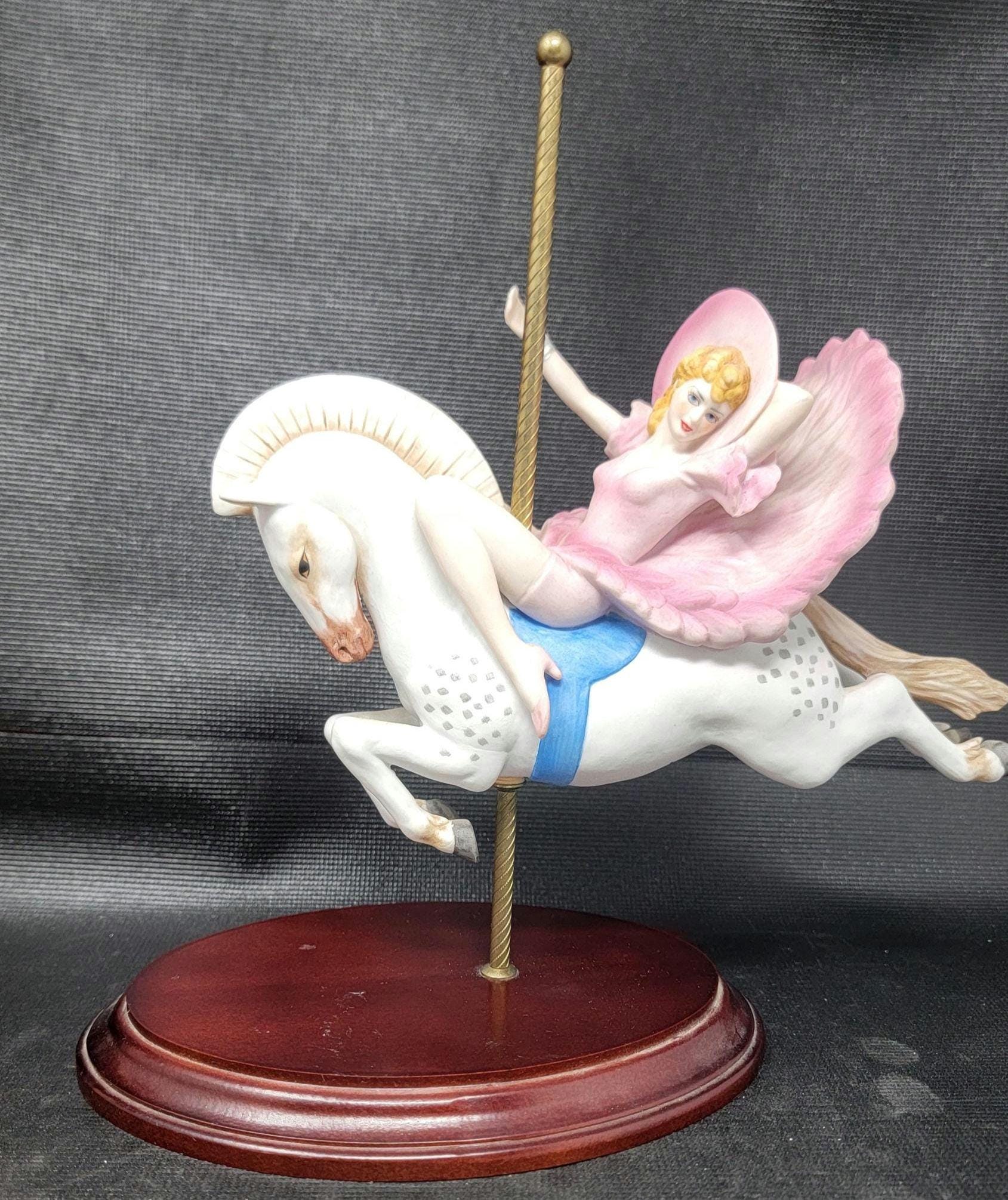 ルイ・イカール ( ユリ ) Icart Figurine Leslis ルイ・イカール ( ユリ ) Icart Figurine Leslis