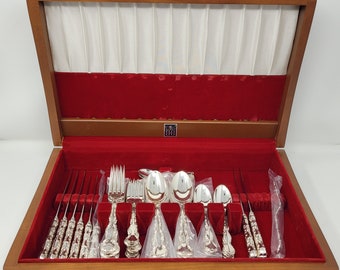 Vintage Birks Regency Silverplate “Louis de France” Flatware Place. F3