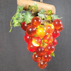 Mid-Century Modern Lucite Grape Cluster Hanging Lamp Kitschy Lamp. 0724. H2
