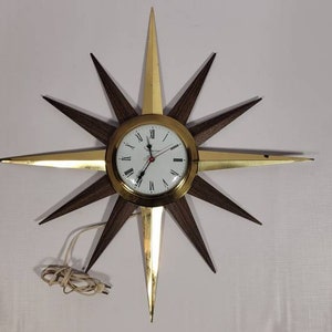 Vintage MCM Starburst Clock. S4