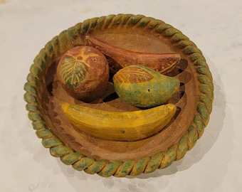 Bol tressé en terre cuite mexicaine peinte à la main et ensemble de fruits 4 pièces vintage