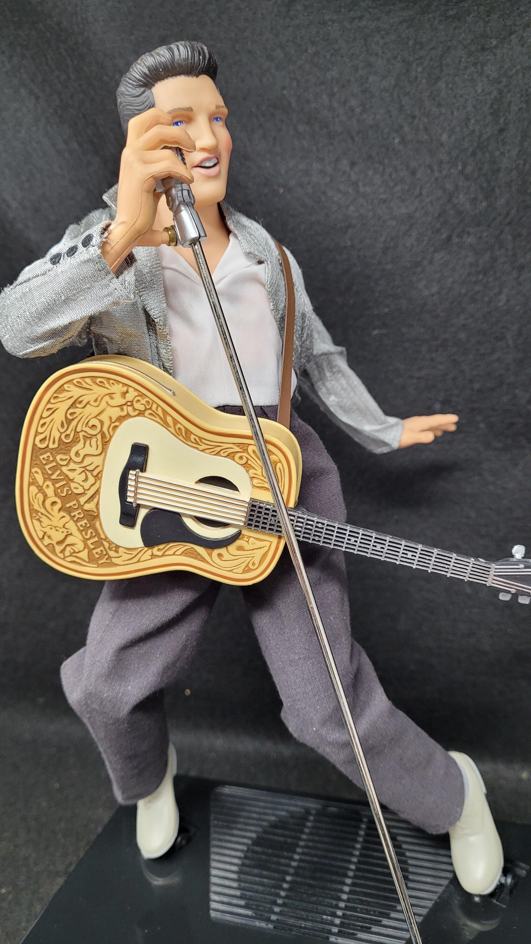 1996 Telemania Elvis Presley Jail House Rock Singing Dancing