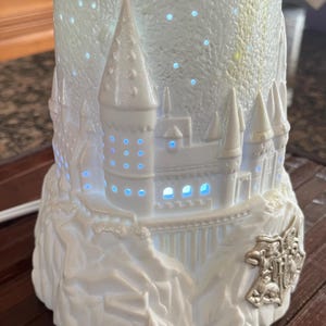 Retired Scentsy Christmas at Hogwarts Electric Ceramic Wax Warmer Harry Potter Plug-In