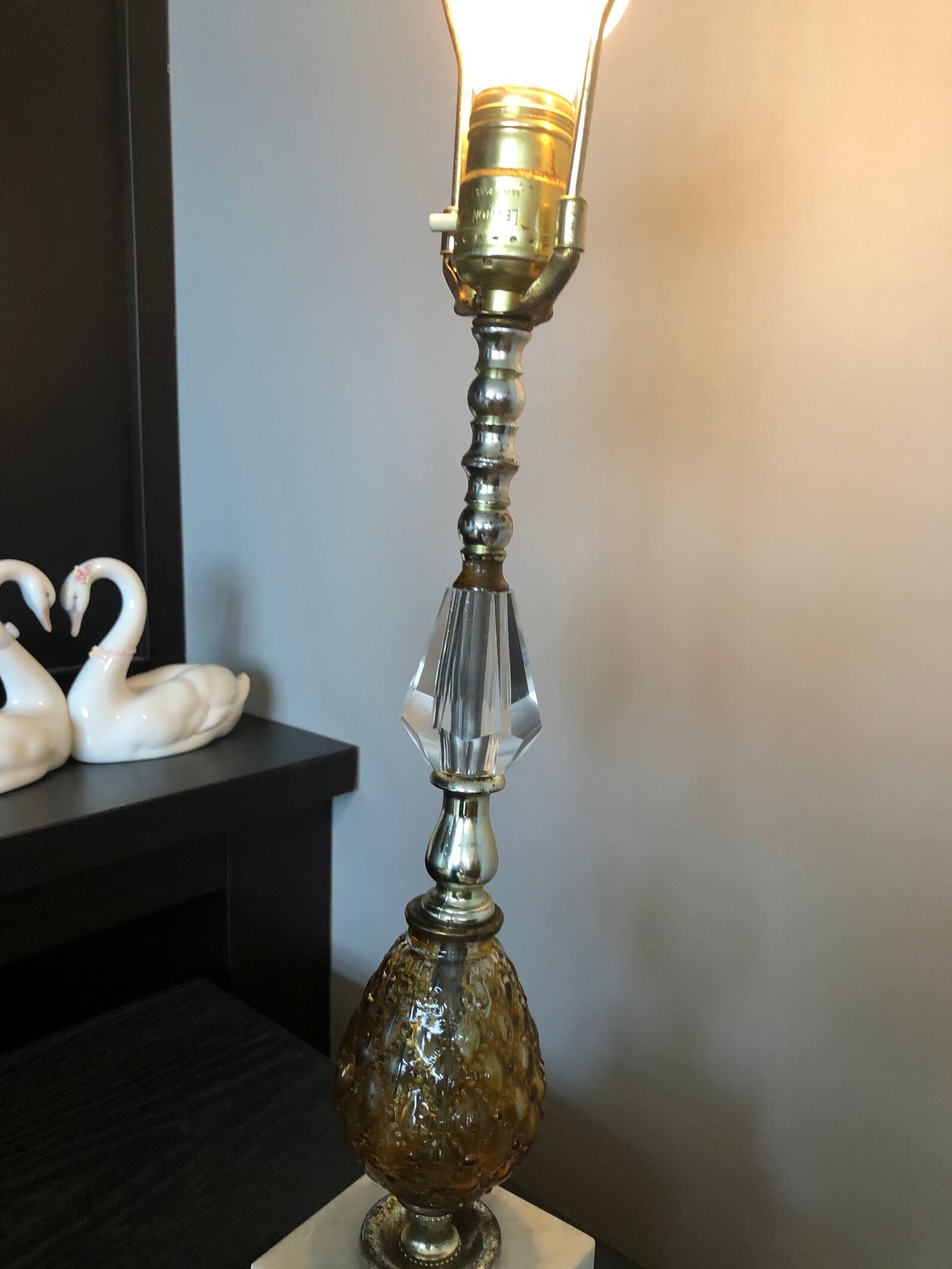 Vintage Hollywood Regency Amber Table / Bedroom Lamp ...