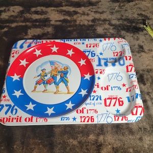 1776-1976 Bicentennial American Revolution molded plastic school food tray Highly Collectible July 4th Collectible