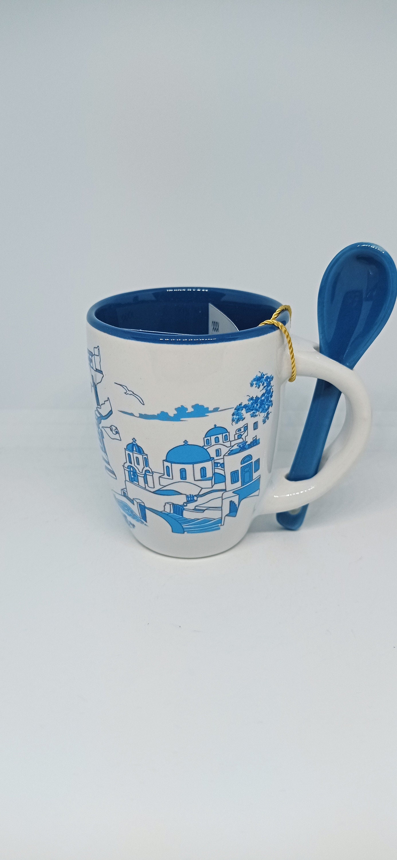 Blaue traditionelle Kirche von Santorini Griechenland Espressotasse