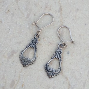 Victorian style silver 925 filigree oxydiet dangle-drop earrings