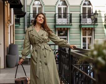 Sabrina trench coat. 100% cotton. Feminine trench coat