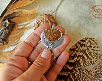 Colgante de Broncita en Plata de 1a Ley con detalles de Hojas • Colgante Fino de Plata • Boho Jewelry • Bohemian Jewelry •