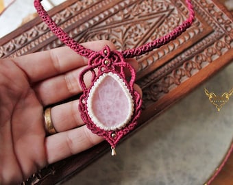 Pink Quartz Necklace in Macramé • Boho Macrame Necklace • Boho Jewelry •