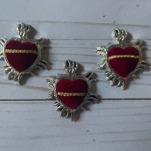 Milagro Sacred Heart, Red velvet Ex Voto, Catholic Religious Devotion, milagrito heart charm, Sacre Coeur, Frida Flame Heart