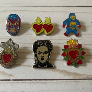 Mexican Wrestler Luchador Pins Corazon Sagrado El Santo Blue Demon Nacho Libre Huracán Ramírez