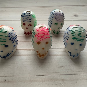 Una Calavera Calavera de Azúcar Día Mexicano de Muertos Día de los muertos Ofrenda Vela