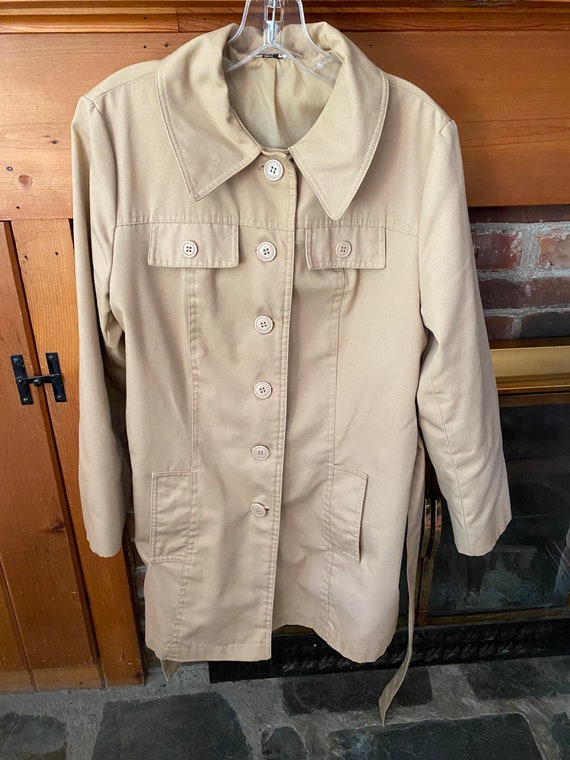 Classic Vintage 70s Mini Trench Coat - image 8