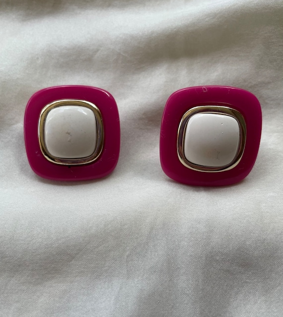Adorable Vintage 60s/70s Retro Mod Style Earrings - Gem