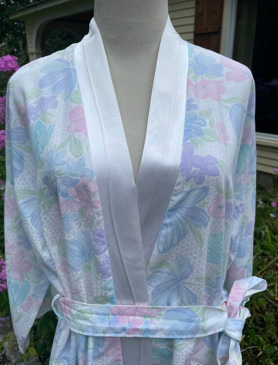 Cute Vintage 80s Short Wrap Robe - image 4