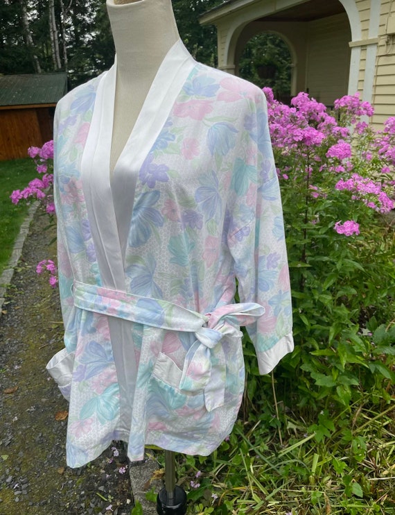 Cute Vintage 80s Short Wrap Robe - image 5