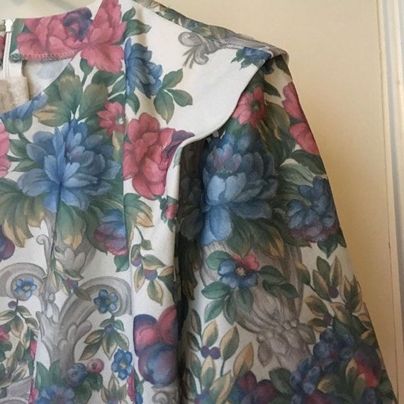 70’s Floral/Column Planter Print Poly Top - image 7