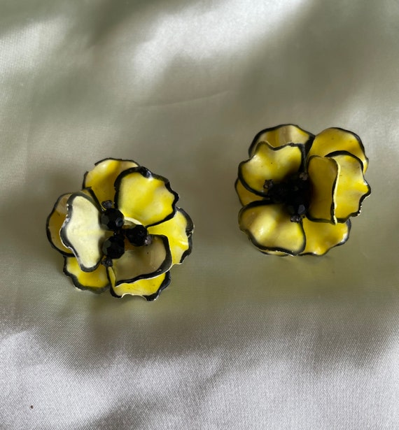 60s/70s Yellow Flower Clip Ons