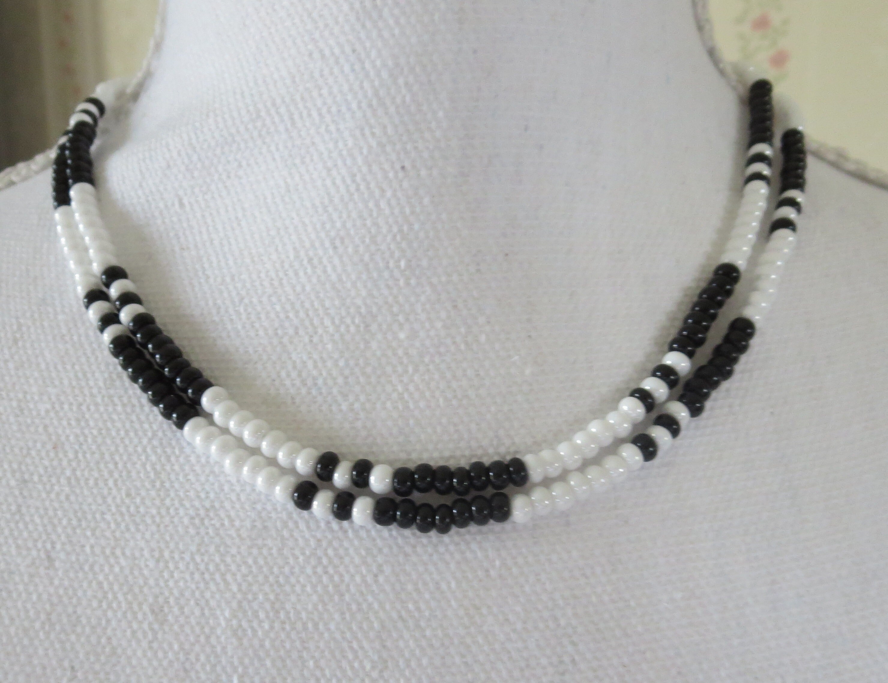 Single Strand Black and White Beaded Necklace Long or Short - Etsy