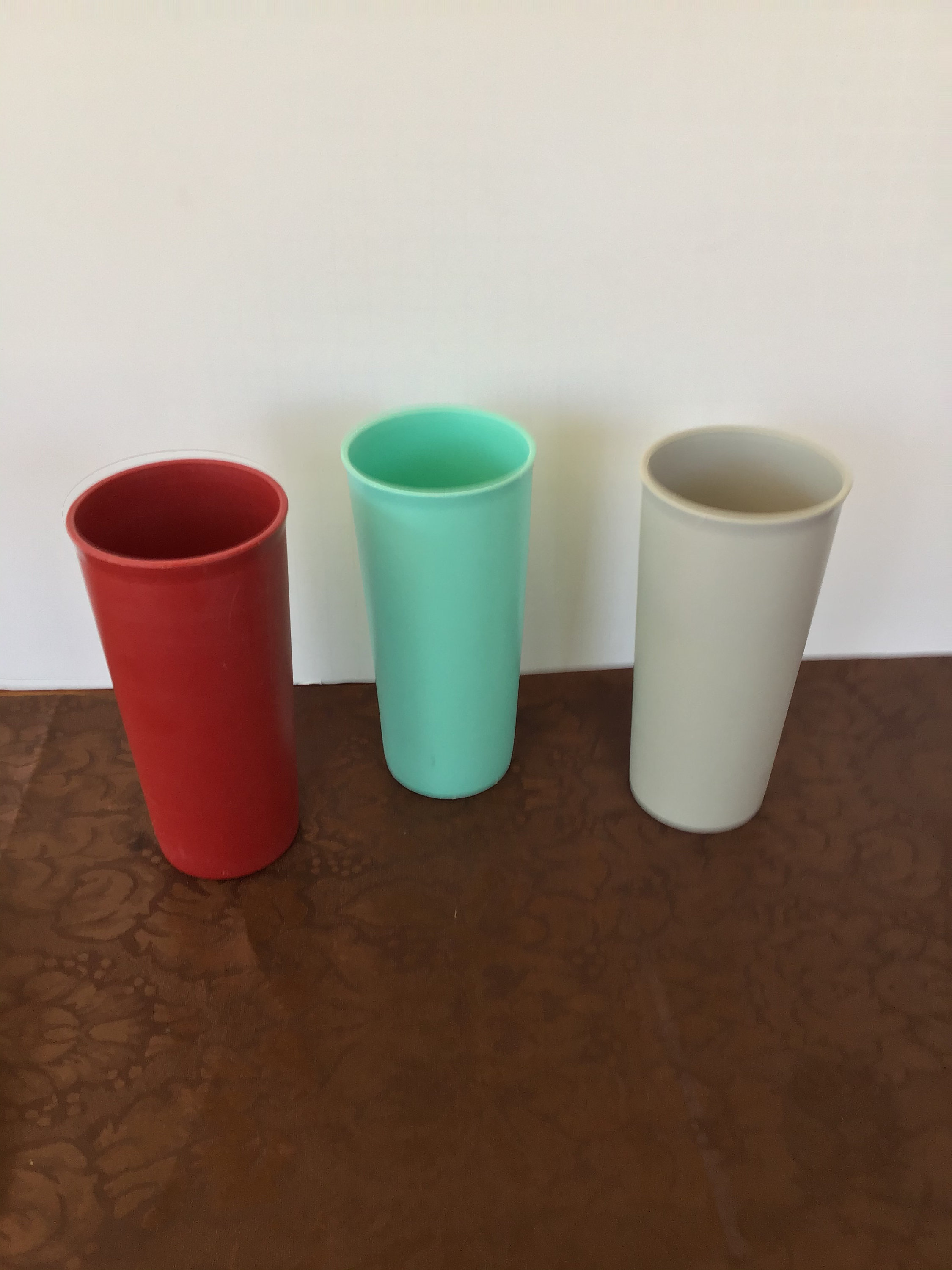 Tupperware Cups, Set of 4 Vintage Impressions Brown Tumblers, 12 Oz –  Funkyhouse Vintage
