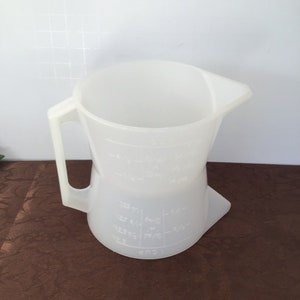 Kitchen Art Adjust-A-Cup 2 Cup Adjustable Measuring Cup Wet/Dry