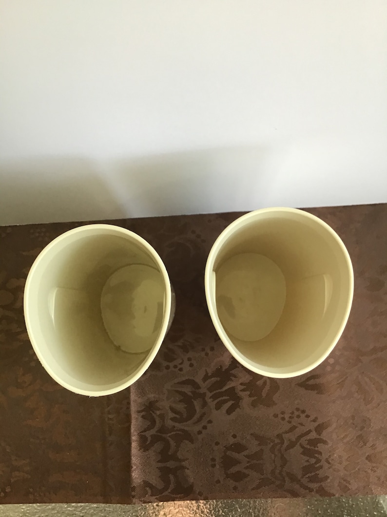 Set Of2 Vintage TUPPERWARE Condiment Pumps 640 With Lid/pump Etsy