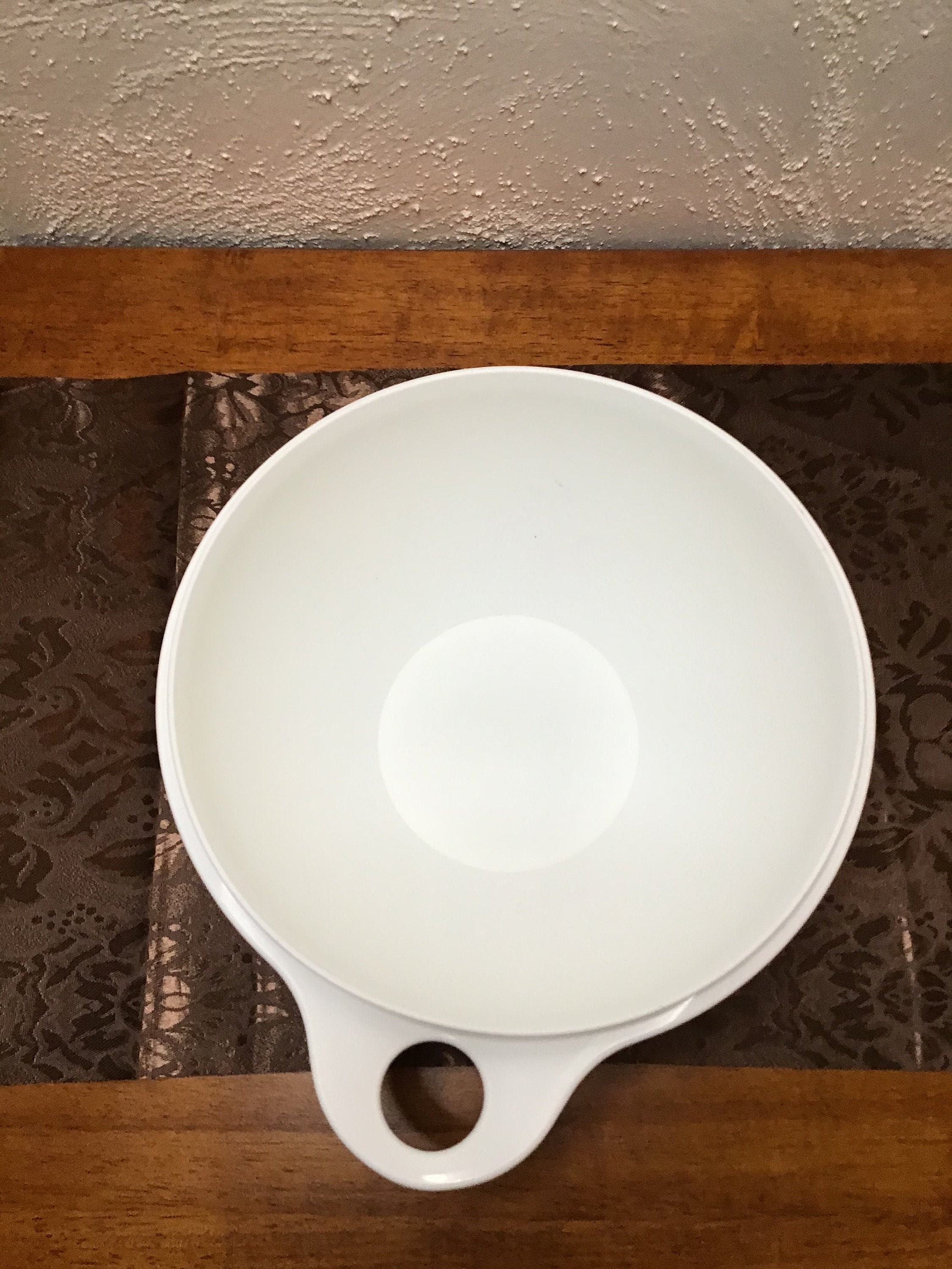 Vintage TUPPERWARE Medium That's a Bowl # 2677 ~ White NO Lid Vintage TUPPERWARE Medium That's a Bowl # 2677 ~ White NO Lid