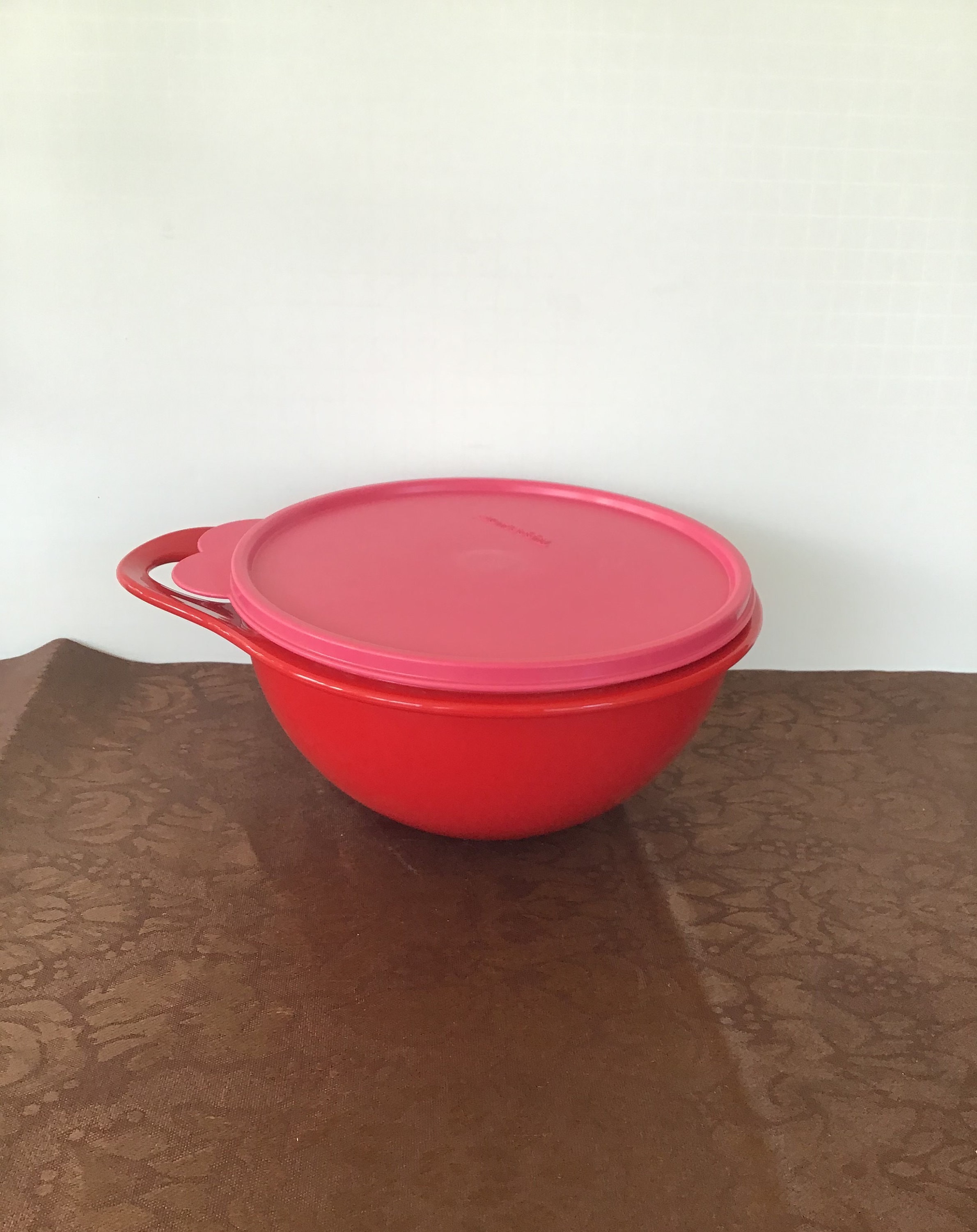 TUPPERWARE 6 Cup/1.4l Thatsa Bowl Jr. 3056 Red With Fuchsia - Etsy