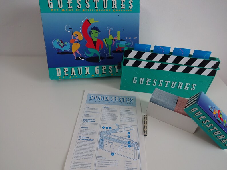 Guesstures – Das Rasante Scharaden-Spiel, Englische Version, Für 4+ Spieler Ab 12 Jahren