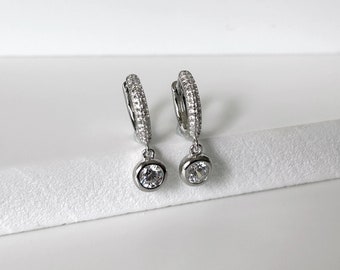 Namana Pendientes De Aro Para Mujer Con Piedras. Juego De Aros Chapados En Oro O Plata De 14 Quilates Con Circonita Cúbica, Plata Circonita Cúbica Latón, Circonia Cúbica