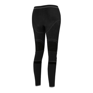 Puede incluir: Mallas deportivas negras con paneles de malla en los muslos y la parte inferior de las piernas. Las mallas tienen una cintura alta con una fina raya de color claro y una raya similar en los tobillos. El dise&ntilde;o general es elegante y moderno.