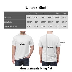 Pode incluir: Tabela de tamanhos para camiseta unissex mostrando as medidas em polegadas para largura, comprimento e comprimento da manga. Os tamanhos variam do P ao 3XL.