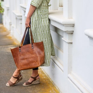 Leather totes,Work bag,Tote bag,Brown leather tote,Custom tote bag,Brown leather tote bag,Monogram computer bag,Ladies computer bag gift