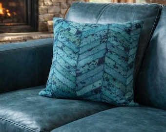 Groenblauw koeienhuid kussenhoes 40 x 40 cm | Leren kussen patchwork | Modern bankdecoraccent