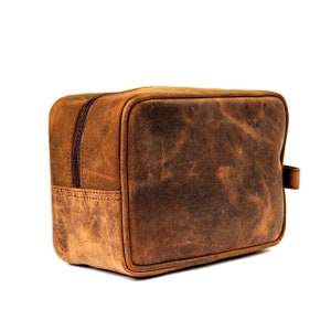 Rustic Leather dopp kit, Personalized groomsmen gift, leather dopp kit, mens leather toiletry bag, mens dopp kit, mens toiletry bag
